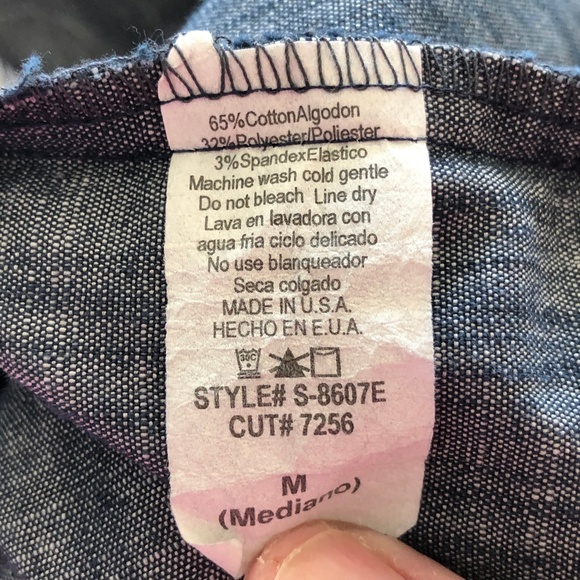 😍 ADORABLE Denim Patterned Skirt - Size M 😍 - Picture 5 of 5